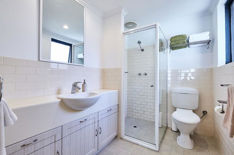 Fremantle Townhouse Unit 6 - Accommodation in Bendigo 9