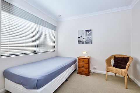 Fremantle Townhouse Unit 6 - Accommodation in Bendigo 7