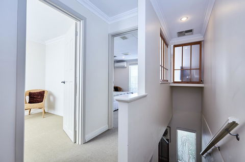 Fremantle Townhouse Unit 6 - Accommodation in Bendigo 6