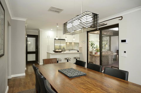 Marcus Villa Booragoon - Accommodation in Bendigo 13