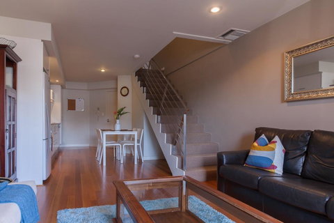 Cloisters - Accommodation in Bendigo 0