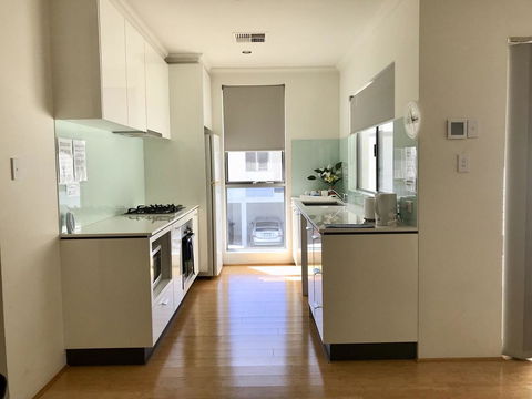 Gerring Court With Free 1 Car Bay Parking - Accommodation in Bendigo 10