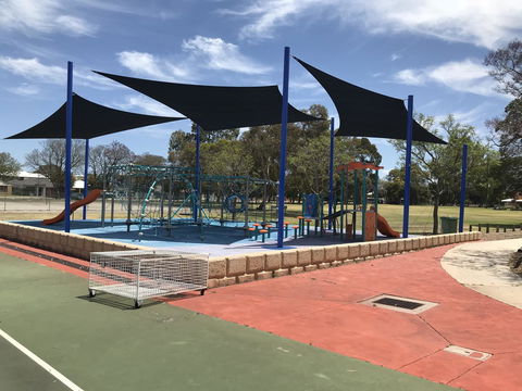 Gerring Court With Free 1 Car Bay Parking - Accommodation in Bendigo 21