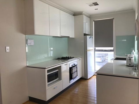 Gerring Court With Free 1 Car Bay Parking - Accommodation in Bendigo 8