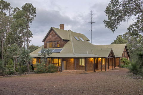 A Hidden Bush Delight - Accommodation in Bendigo 0