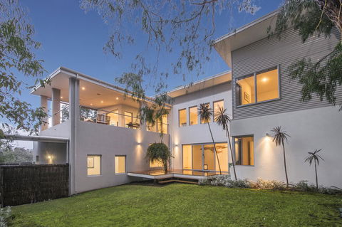 Calm Waters - Accommodation in Bendigo 0