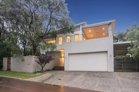 Calm Waters - Accommodation in Bendigo 1