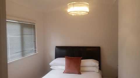 Leisurely Manor - Spacious Three Bedroom Home In Fremantle - Accommodation in Bendigo 7