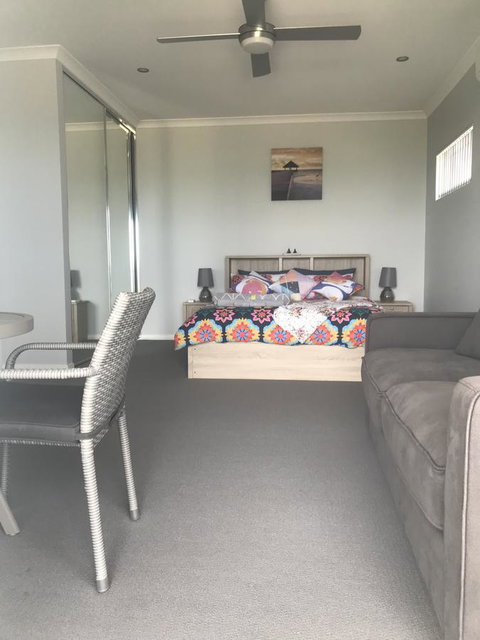 Beach House At SeaScapes.. - Accommodation in Bendigo 9