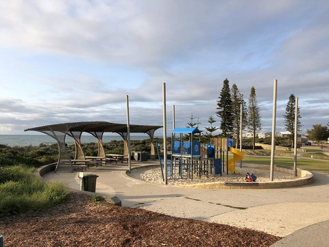 Beach House At SeaScapes.. - Accommodation in Bendigo 3