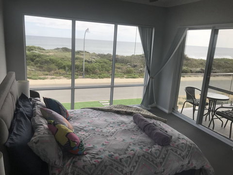 Beach House At SeaScapes.. - Accommodation in Bendigo 4