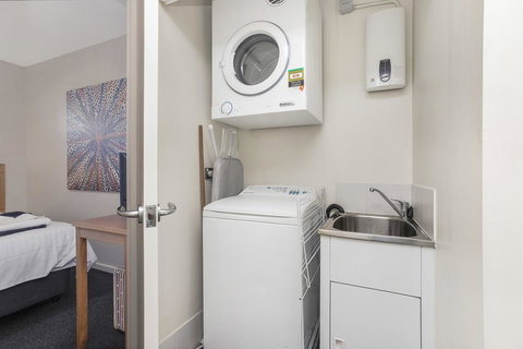 508 Stupendous Sunsets & Views Pool Gym Parking - Accommodation in Bendigo 24