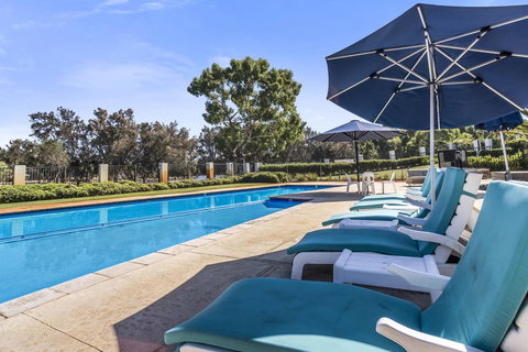 508 Stupendous Sunsets & Views Pool Gym Parking - Accommodation in Bendigo 29