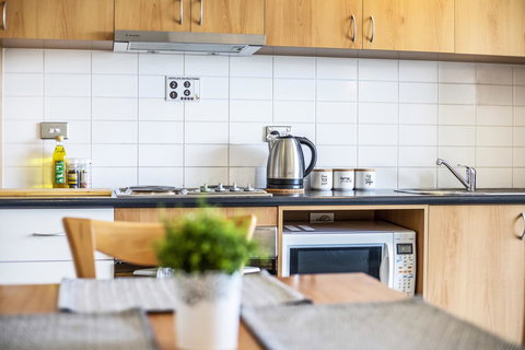 508 Stupendous Sunsets & Views Pool Gym Parking - Accommodation in Bendigo 14