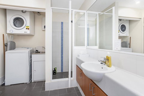 508 Stupendous Sunsets & Views Pool Gym Parking - Accommodation in Bendigo 23