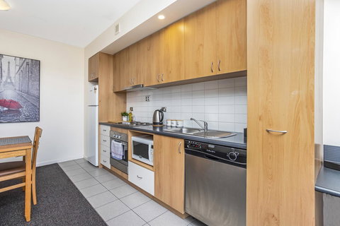 508 Stupendous Sunsets & Views Pool Gym Parking - Accommodation in Bendigo 15