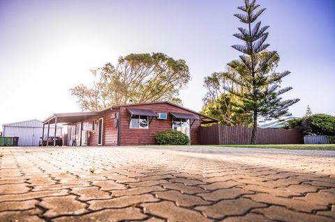 The Bothy Lancelin Family Retreat - Accommodation in Bendigo 0