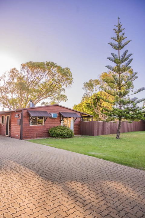 The Bothy Lancelin Family Retreat - Accommodation in Bendigo 11