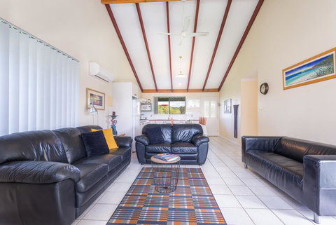 Surfside Ocean Beach Denmark Holiday Accommodation - Accommodation in Bendigo 43