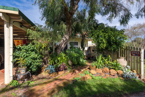 Surfside Ocean Beach Denmark Holiday Accommodation - Accommodation in Bendigo 5