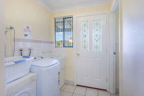 Surfside Ocean Beach Denmark Holiday Accommodation - Accommodation in Bendigo 25