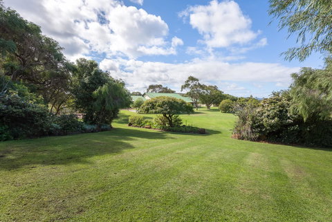 Surfside Ocean Beach Denmark Holiday Accommodation - Accommodation in Bendigo 6