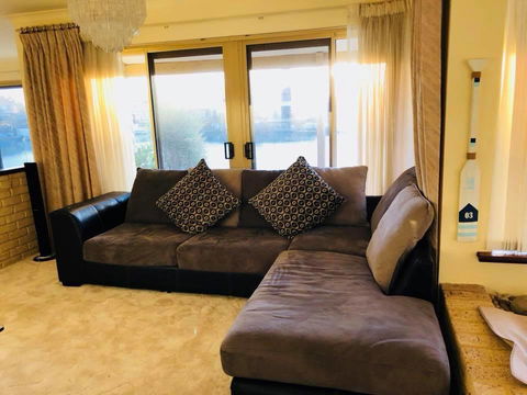 LA ANCHOR ON THE CANALS (MANDURAH) - Accommodation in Bendigo 4