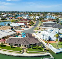 LA ANCHOR ON THE CANALS MANDURAH - Accommodation in Bendigo