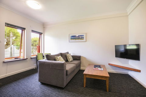 Nightcap At The Ship Inn - Accommodation in Bendigo 1