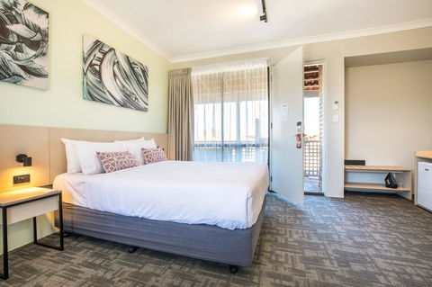 Nightcap At Wanneroo Tavern - Accommodation in Bendigo 23