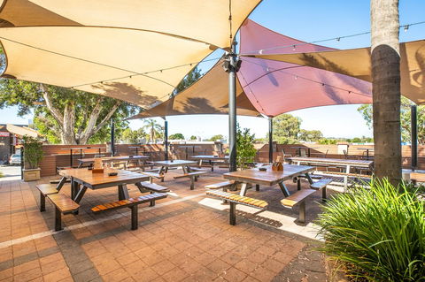 Nightcap At Wanneroo Tavern - Accommodation in Bendigo 29