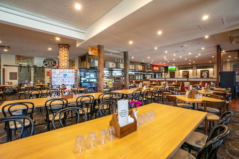Nightcap At Wanneroo Tavern - Accommodation in Bendigo 31
