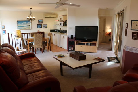 Crossland House - Accommodation in Bendigo 19