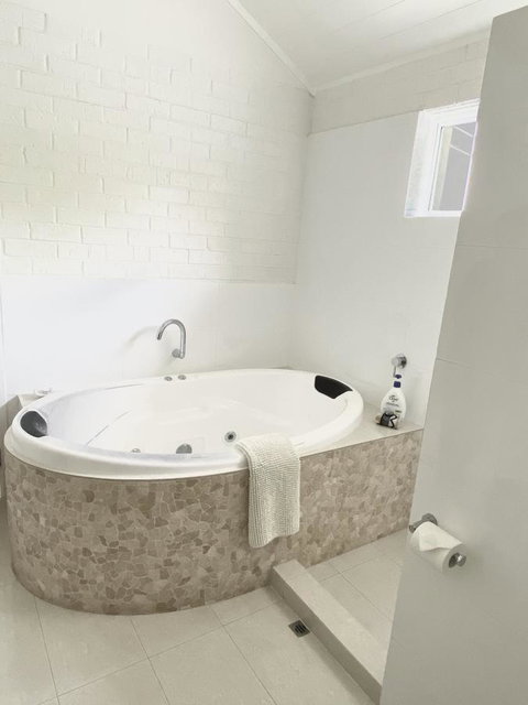 Whitesands Holiday Villas - Accommodation in Bendigo 5