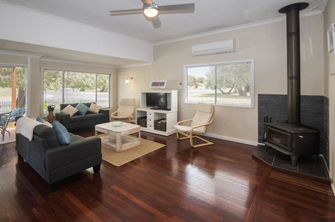 Sea La Vie - Accommodation in Bendigo 5