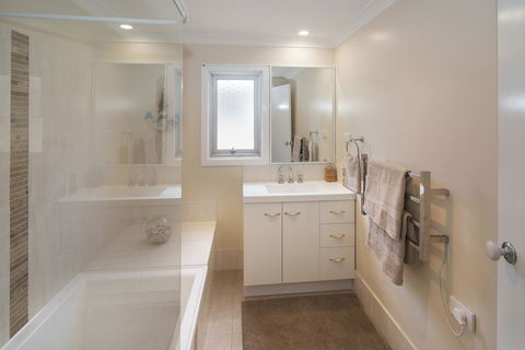 Sea La Vie - Accommodation in Bendigo 8