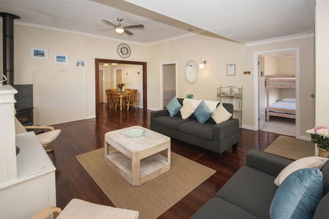 Sea La Vie - Accommodation in Bendigo 0