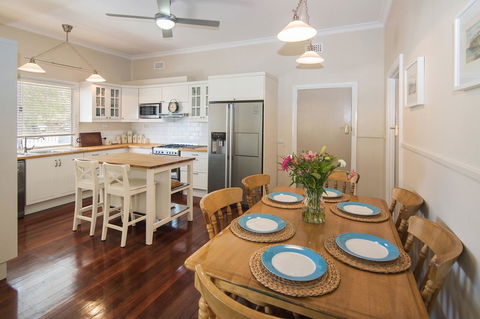 Sea La Vie - Accommodation in Bendigo 3