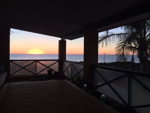 Surf Views - Accommodation in Bendigo 0