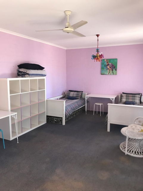 Surf Views - Accommodation in Bendigo 8