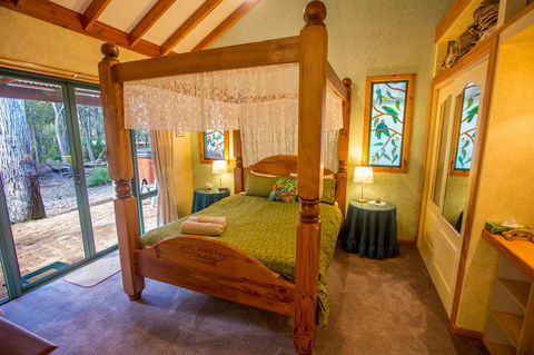 Yelverton Brook Conservation Sanctuary - Accommodation in Bendigo 16