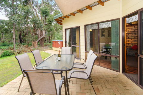 Yelverton Brook Conservation Sanctuary - Accommodation in Bendigo 24