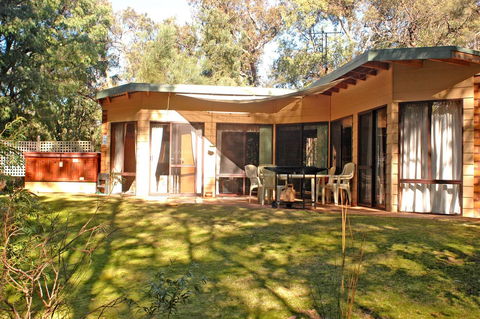 Yelverton Brook Conservation Sanctuary - Accommodation in Bendigo 7
