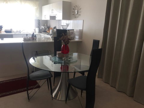 Bright & Beautiful Home On The Hills! - Accommodation in Bendigo 10