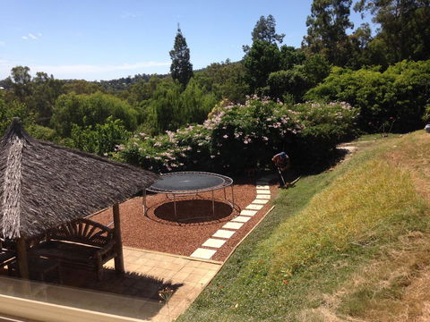 Bright & Beautiful Home On The Hills! - Accommodation in Bendigo 0