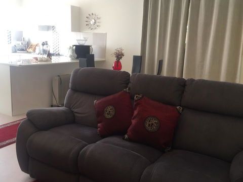 Bright & Beautiful Home On The Hills! - Accommodation in Bendigo 7