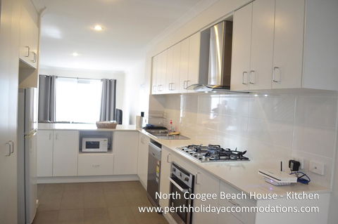 North Coogee Beach House - Accommodation in Bendigo 18