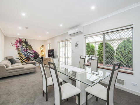 Luxury Federation Style Home - Sleeps 10 - Accommodation in Bendigo 0