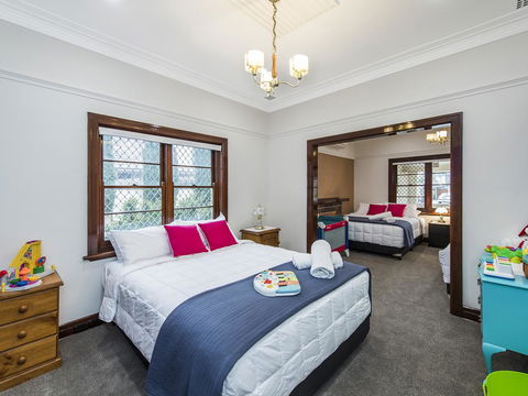 Luxury Federation Style Home - Sleeps 10 - Accommodation in Bendigo 8