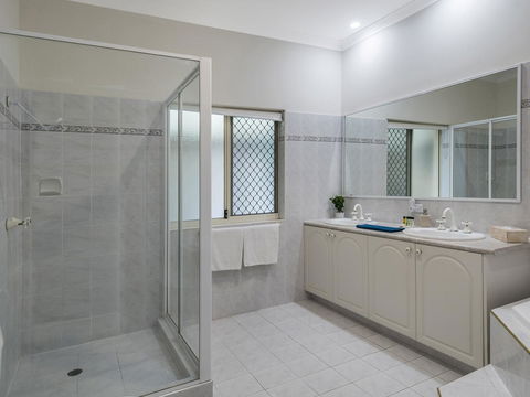 Luxury Federation Style Home - Sleeps 10 - Accommodation in Bendigo 13